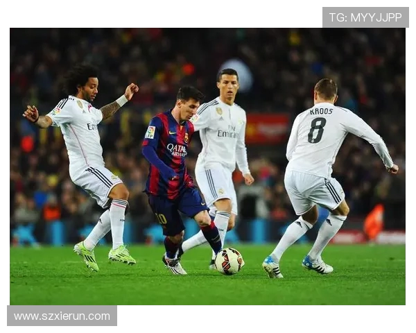 银河战舰与梦之队的世纪对决回望0203赛季皇马巴萨经典之夜